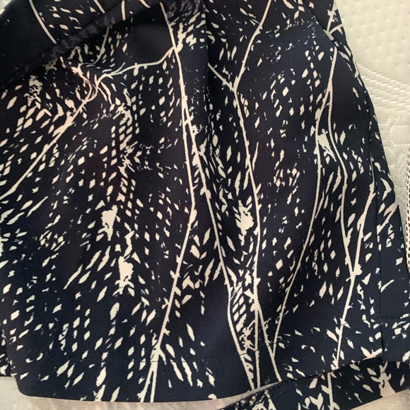 Mossimo Blue & White Shorts XL - 2 Pairs - Picture 5 of 6